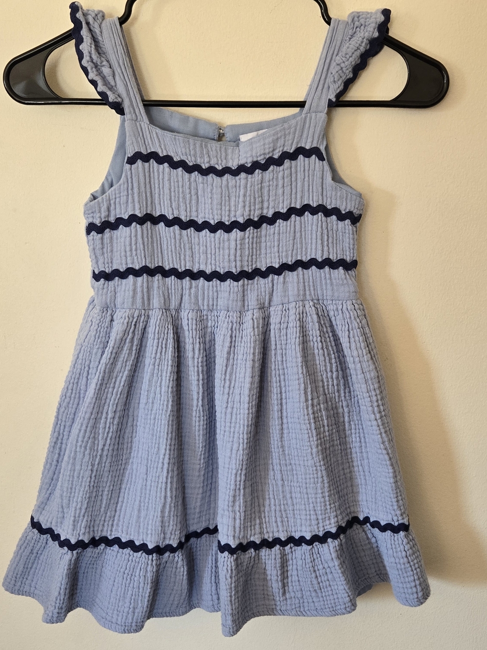 Light Blue Ruffle Strap Girls' Dress with Navy Trim Gauzy Crinkled Muslin Sz 7